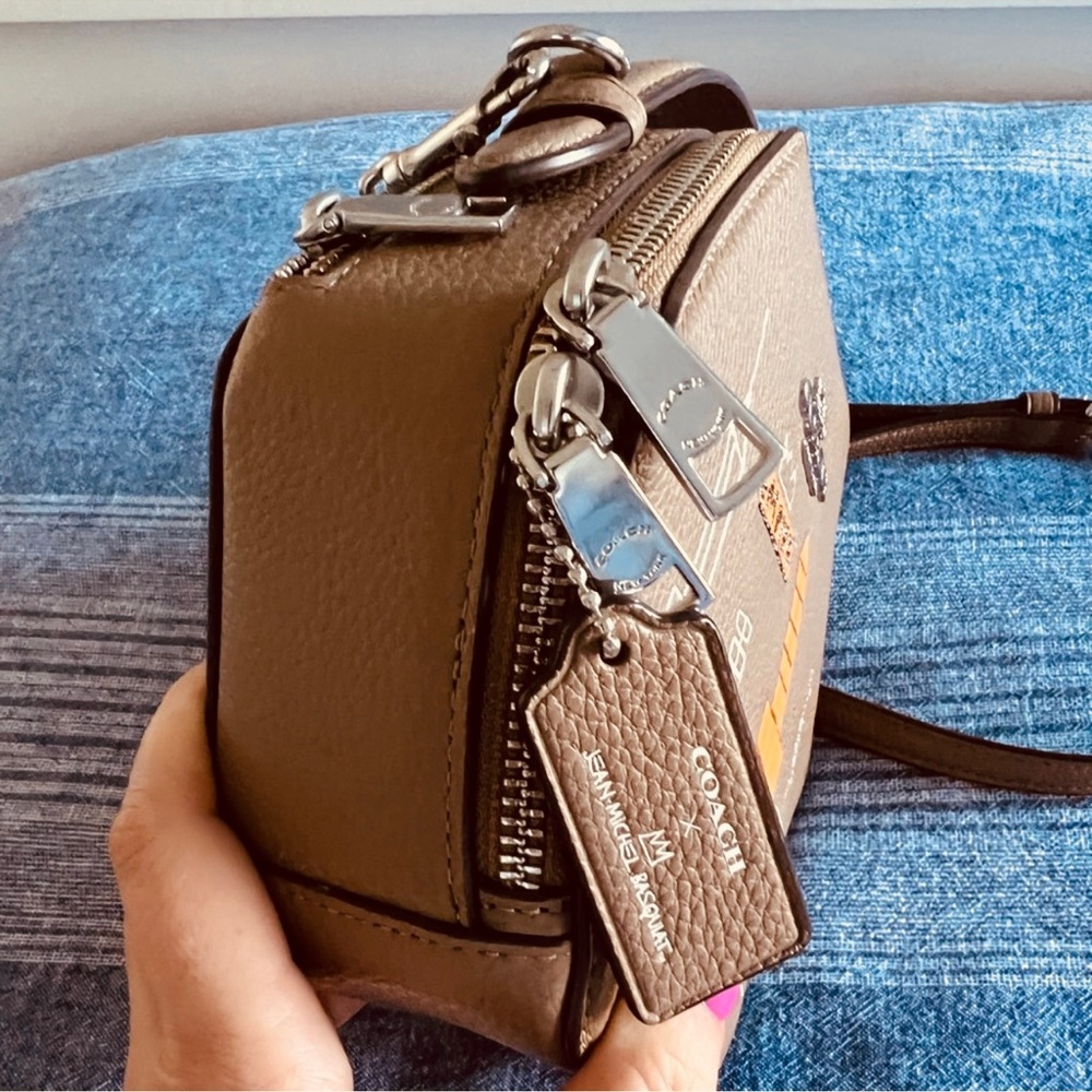 Coach X Jean Michel Basquiat Set - Mecca Hexagonal Xbody Bag & Matching Wristlet - Picture 10 of 16